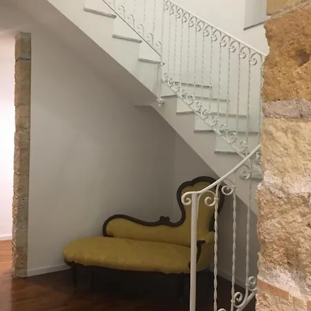 Terrazza Leoni Bed & Breakfast *